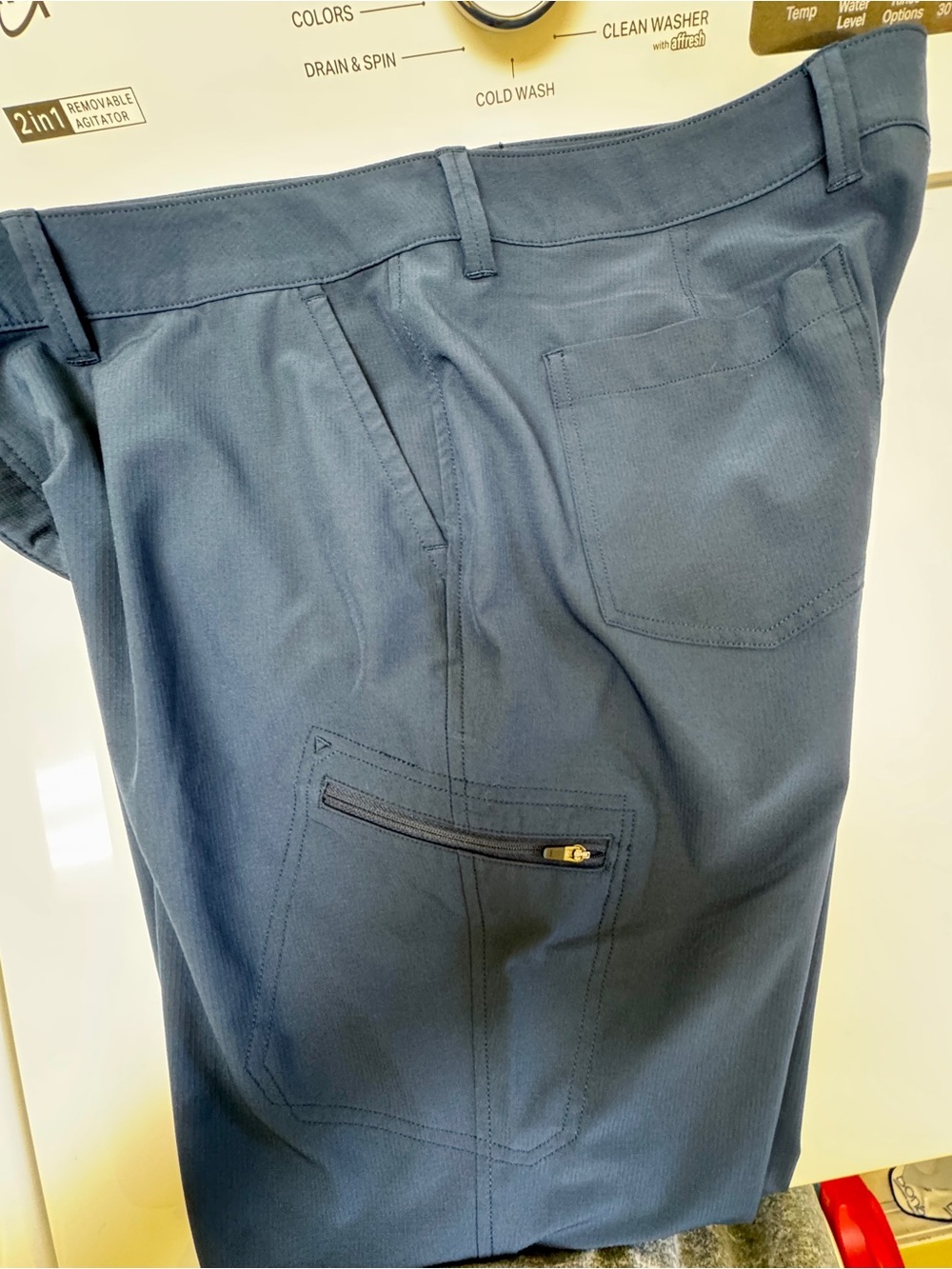 Women’s Eddie Bauer Size 14 Stretch Ripstop Crop Pant